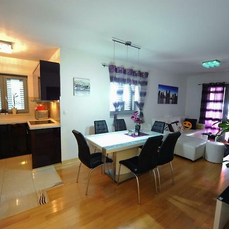 פודסטראנה Apartment Vedran מראה חיצוני תמונה