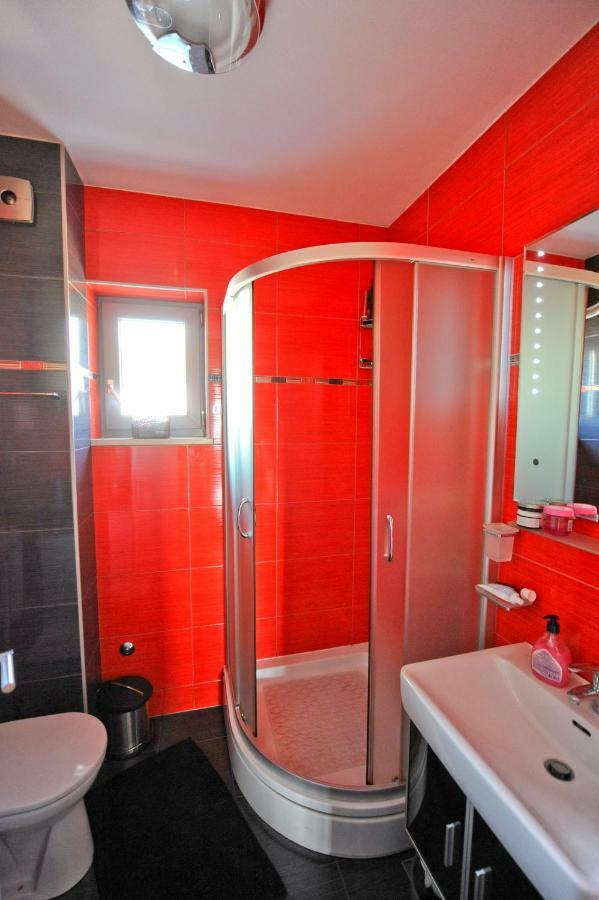 פודסטראנה Apartment Vedran מראה חיצוני תמונה